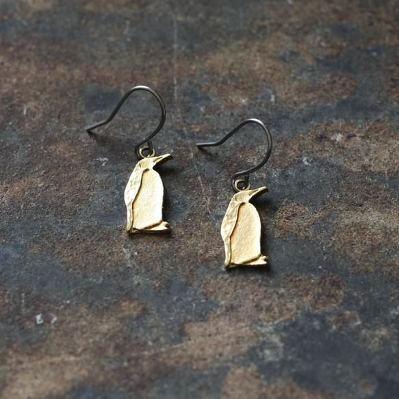 こうていペンギンのピアス